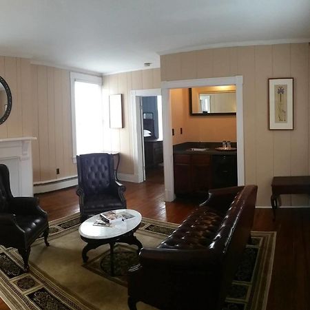 Inn At Patrick Henry'S 리치먼드 외부 사진